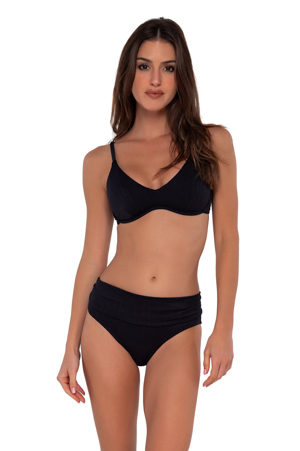Front pose #1 of Gigi wearing Sunsets Black Seagrass Texture Unforgettable Bottom with matching Brooke U-Wire bikini top