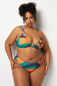 pose #3 of Lydia wearing Villa Fresca Tuscan Waves Vista Bikini Bottom