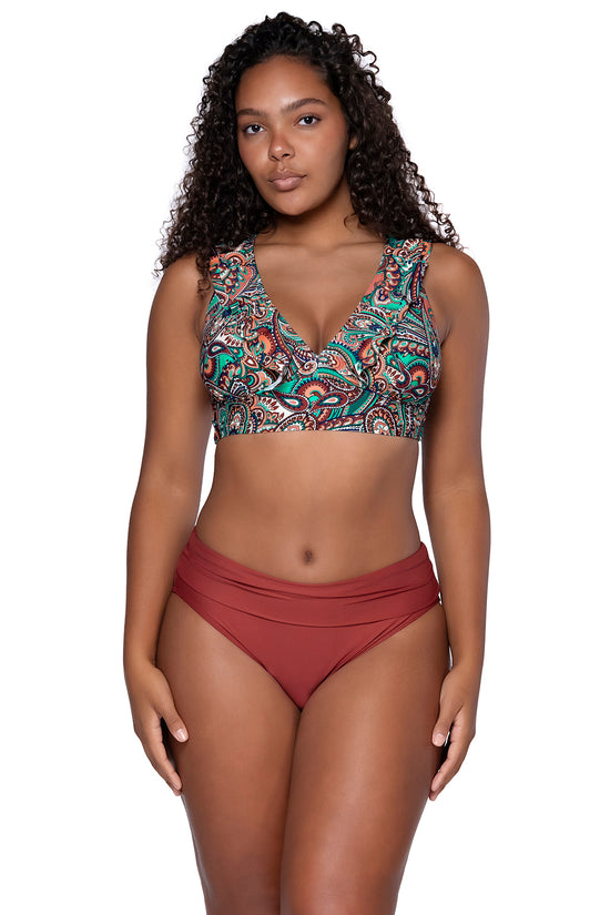 Front view of Sunsets Andalusia Willa Wireless Top