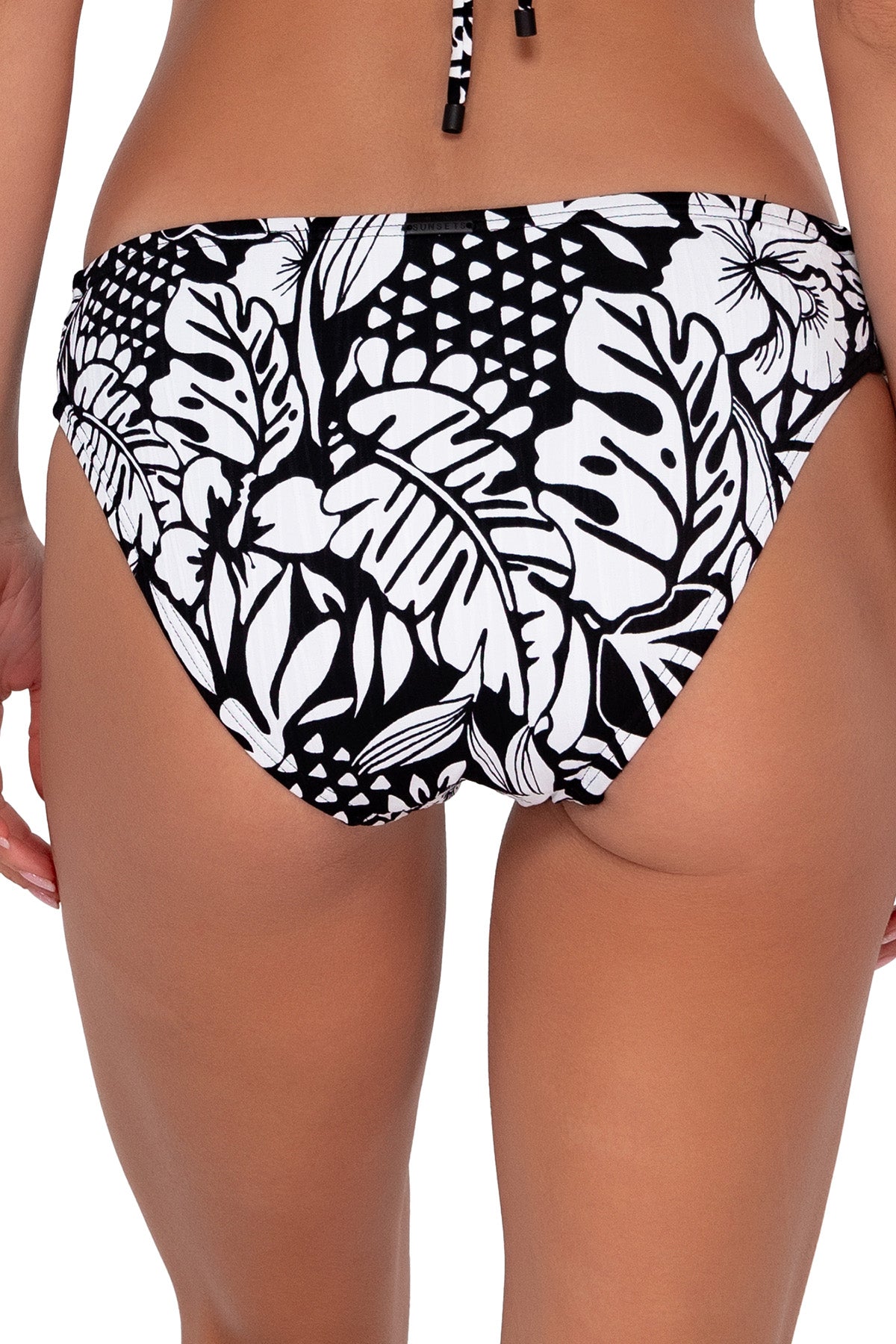 Front pose #1 of Gigi wearing Sunsets Caribbean Seagrass Texture Audra Hipster Bottom
